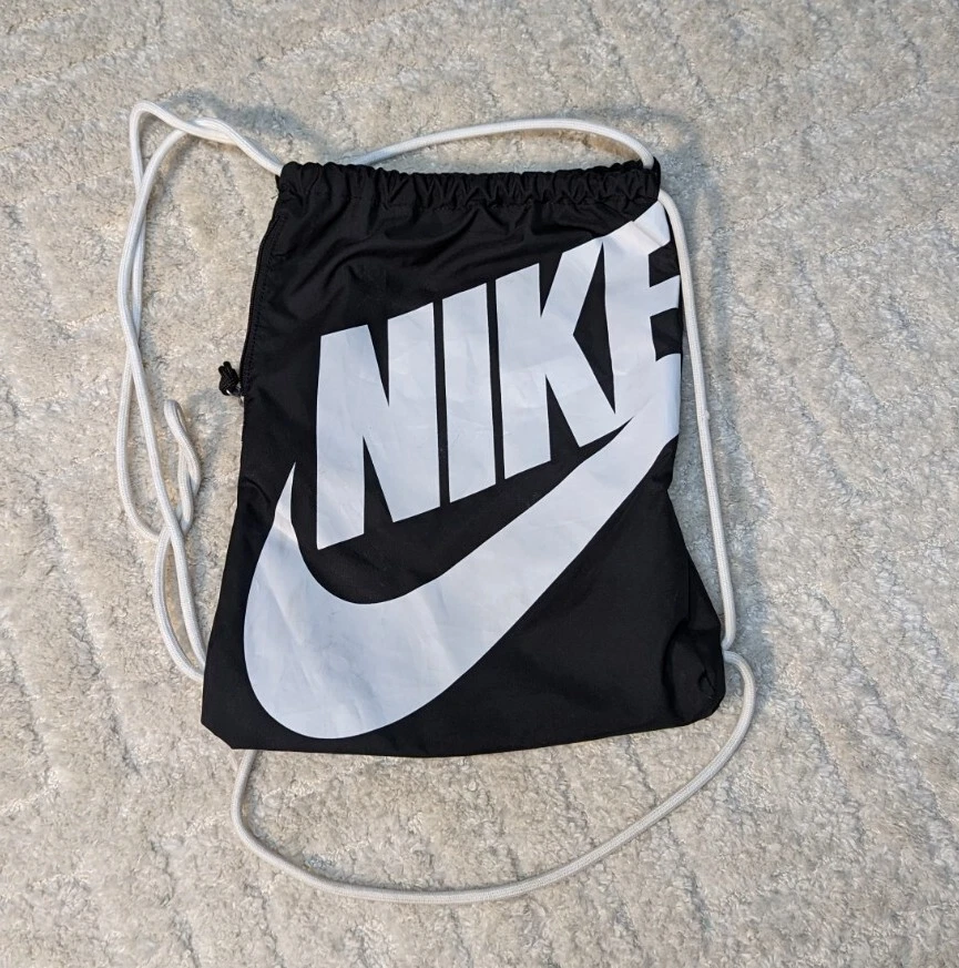 Nike Drawstring Bag Backpack Cinch Sack Black White Rope Zip Side Pocket