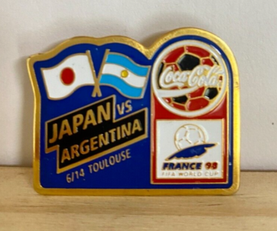 FIFA World Cup France 98 Coca-Cola Japan vs Argentina Pin Badge