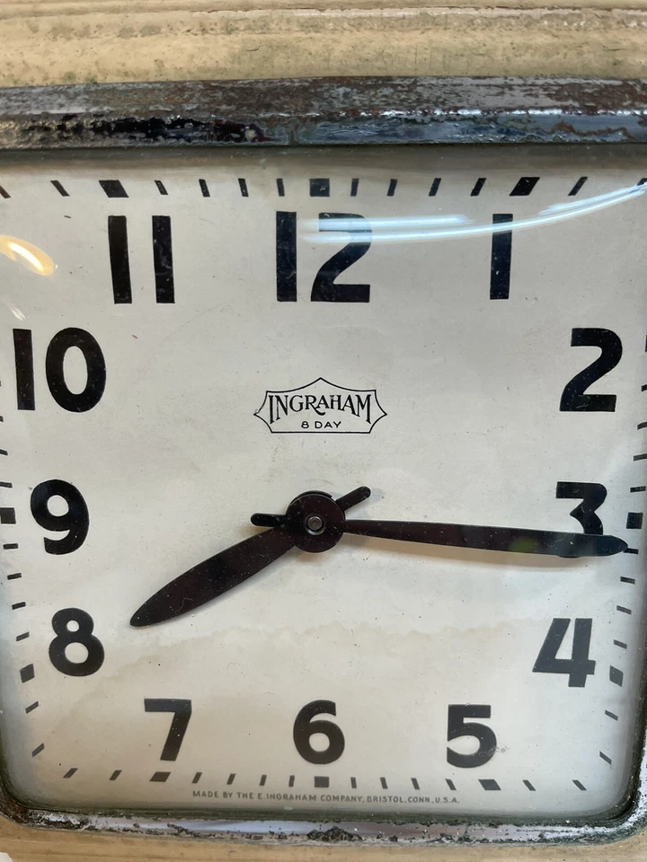 Vintage Ingraham Broadcast "Eight Day", Wind up, Clock ( Not Working) - Image 4 of 4