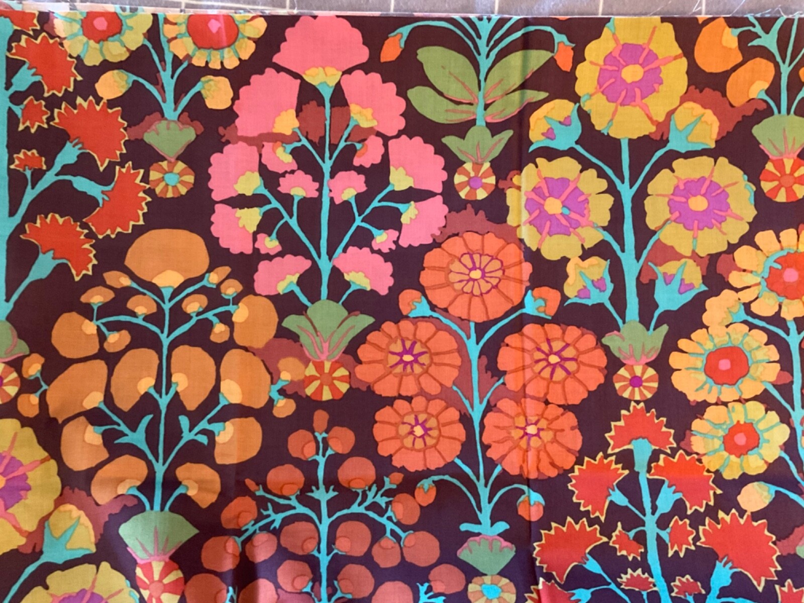 Kaffe Fassett SPRAYS BROWN GP107    fat quarter      original issue