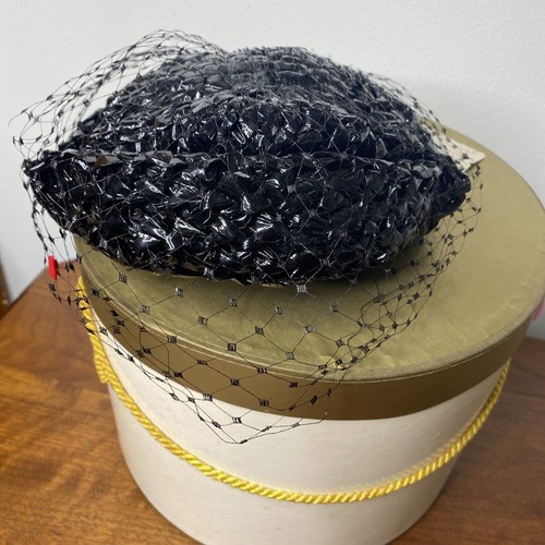 Chanda Boutique Black Hat Red pin Straw Netting Lined Combs Pillbox Hat Vintage - Picture 4 of 10
