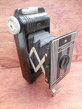 Vintage 1940s Spartus Folding Bakelite Camera 186