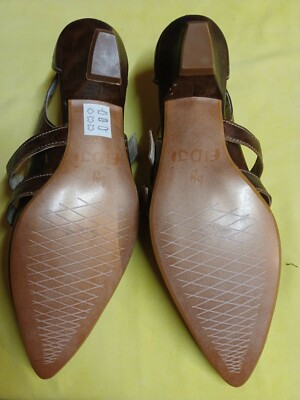 Escarpin FIDJI En Cuir Vintage - Taille 37,5, Talon 3,5 Cm, Boucle, Couleur Marron - Fabriqué En France, Neuf Avec Petits Défauts