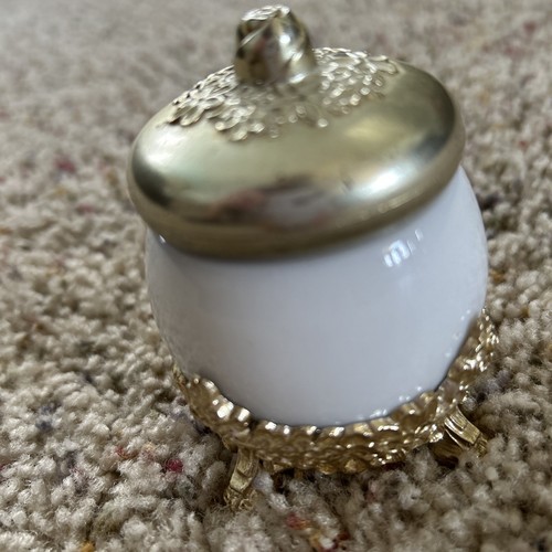 Avon goldfarben Barock leerer cremefarbener dekorativer Schmuckbehälter - Bild 11 von 13