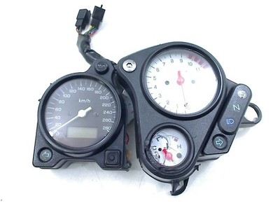 Honda VTR 1000 F Firestorm 1997-2006 (VTR1000F SC36) 2002 37100MBBE31 PLATE SET