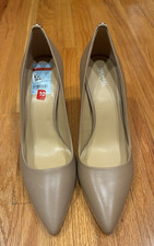 NIB Michael Kors Beige High Heel Leather Dorothy flex Pumps - 10