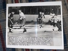 1955 GORDIE HOWE PHOTO NHL HOCKEY HARRY LUMLEY GOALIE MAPLE LEAF GARDENS AHL OHA