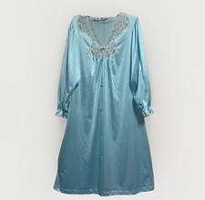 Vintage Vanity Fair Nylon/Lace Blue Robe Women  s Size Medium Long Sleeve