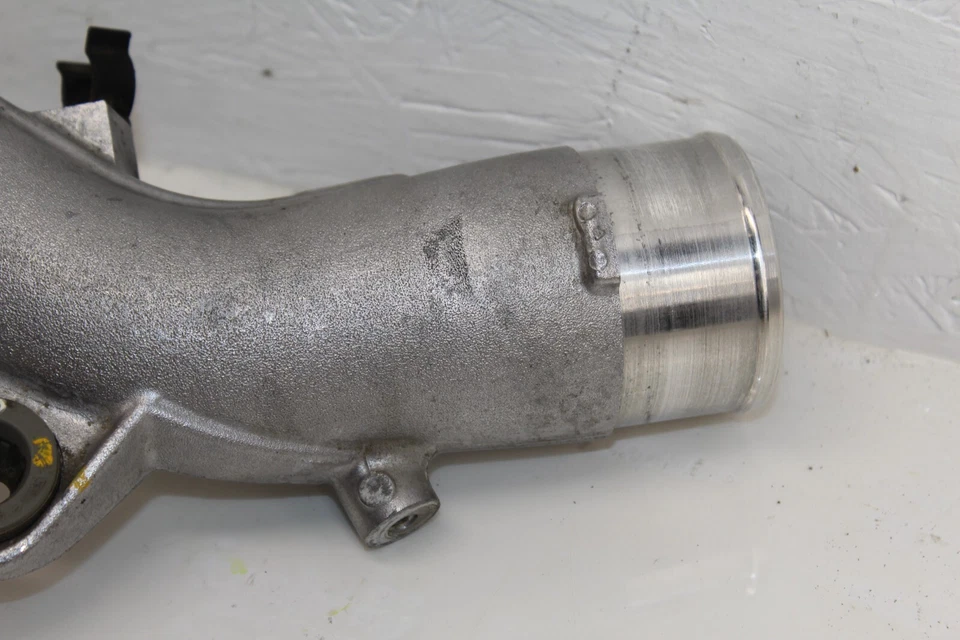 Tubo de entrada 2011-2017 Nissan Juke Nismo RS turbo 14460-1KC0A FABRICANTE DE EQUIPAMENTO ORIGINAL - Imagem 4 de 4