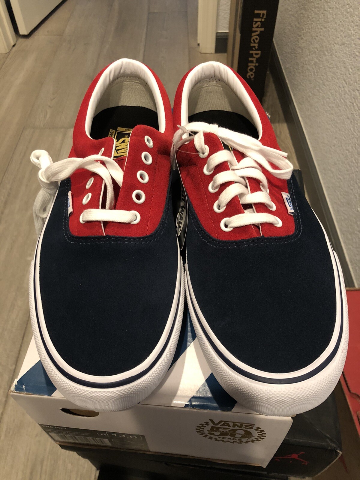 vans red navy
