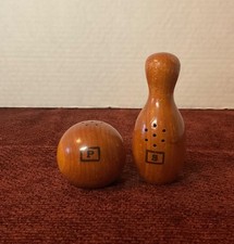 Vintage Wooden Bowling Ball & Pin Salt & Pepper Shakers made in the USA (1960’s)