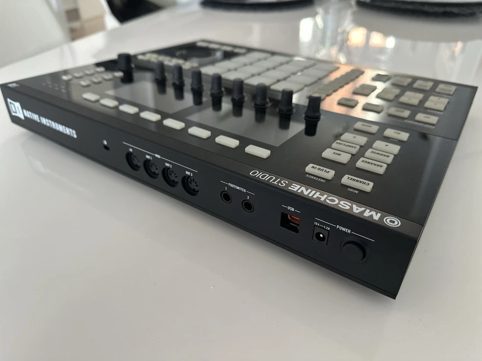 Native Instruments Maschine STUDIO inkl. Native Instruments Software-Lizenz - Bild 2 von 4