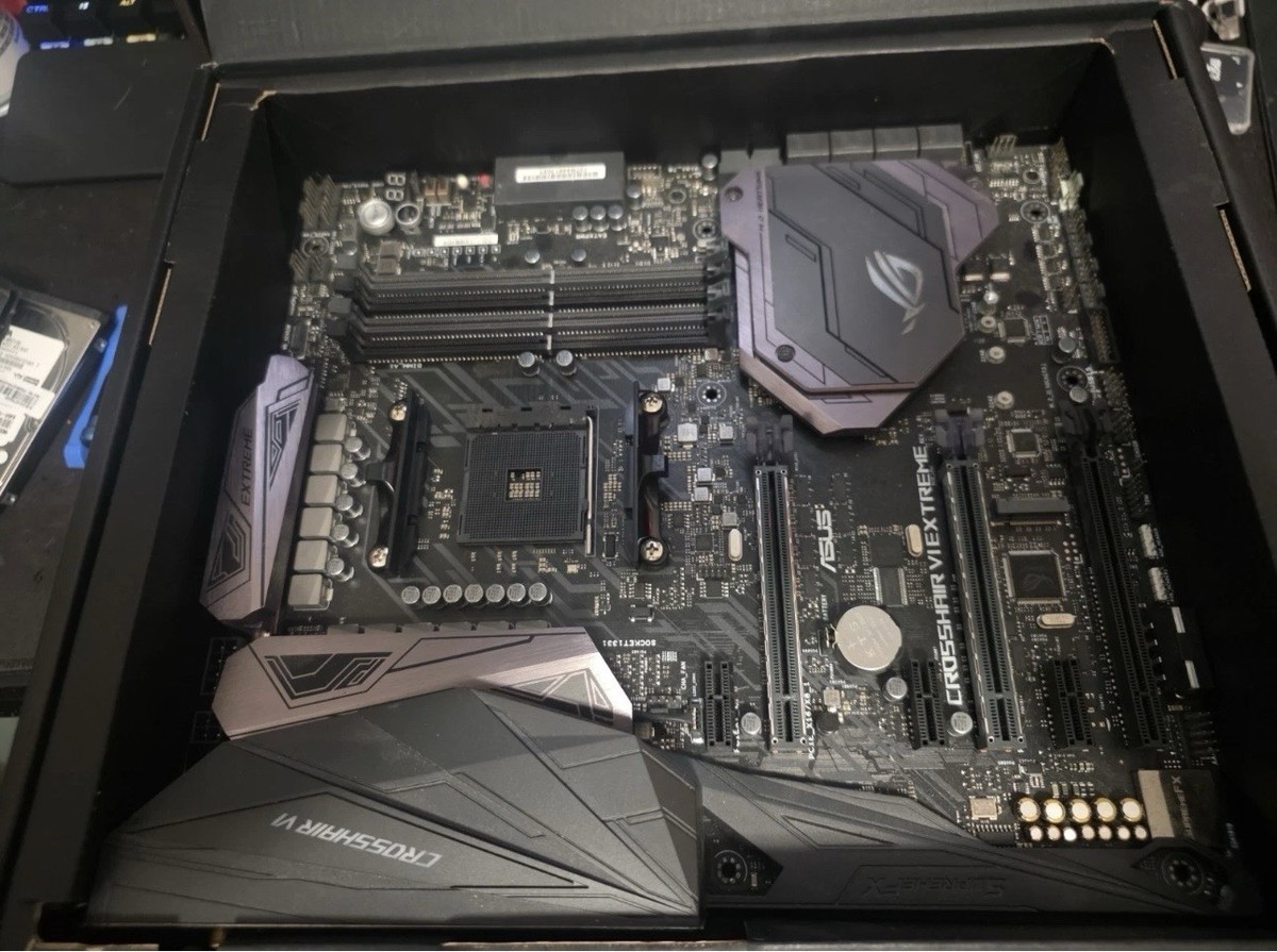 ASUS ROG Crosshair VI Extreme X370 ATX Motherboard AMD Socket AM4