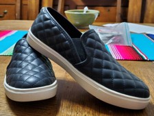 Steve madden slip on size 8 black 