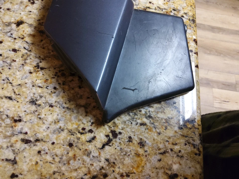 原始设备制造商 1982 年 82 雅马哈 Vision 550 XJ550 XJ550RJ 右侧保护套 RC4 — 第 2/4 张图片