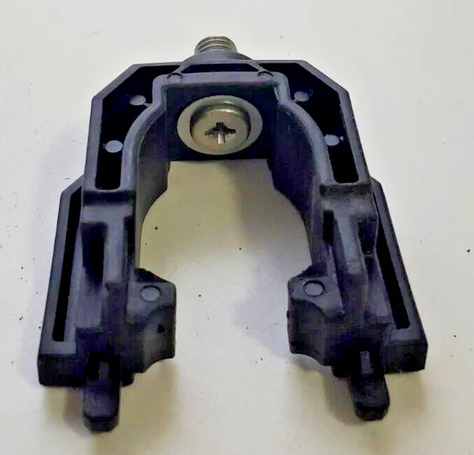 ✅Soporte de montaje de carcasa de tapa de manija de puerta exterior derecha para Audi A6 Quattro 2012-18 Foto 2 de 4