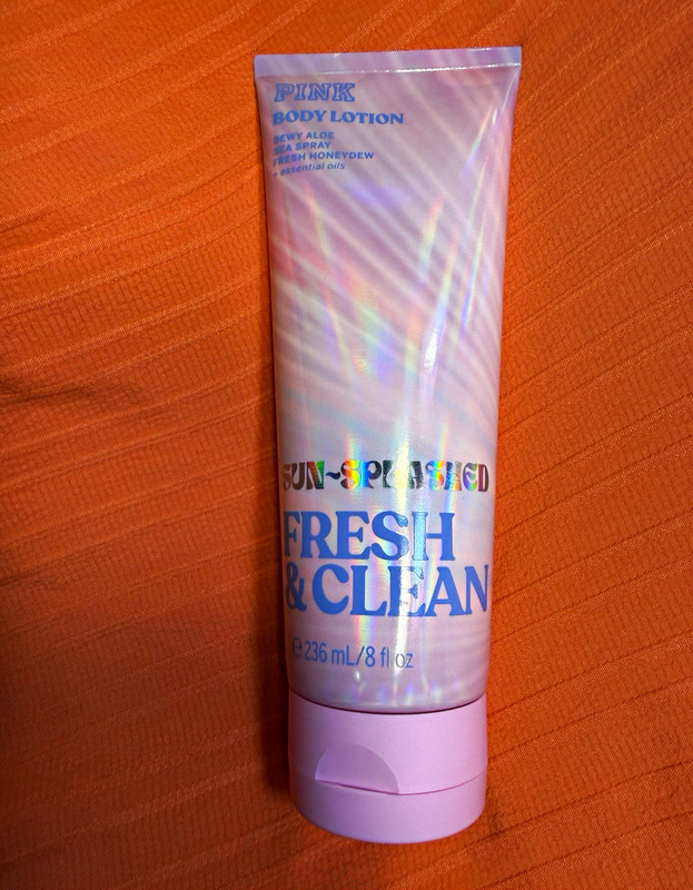 PINK Fresh & Clean Body Lotion 8 fl oz Dewy Aloe, Sea Spray, Honeydew