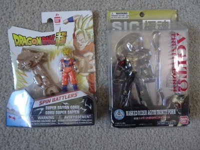 DRAGONBALL Z GOKU & MASKED RIDER AGITO TRINITY FORM 2011 ACTION FIGURE LOT OF 2