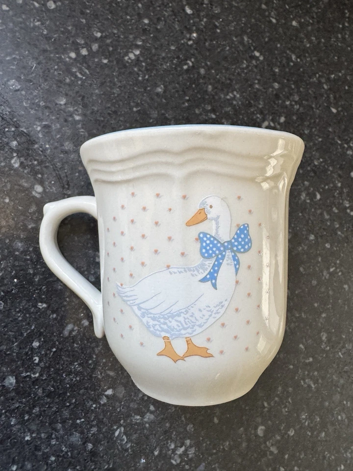 Juego de 4 tazas y platillos de gres ladrillo Aunt Rhody Blue Bow Goose Foto 2 de 4