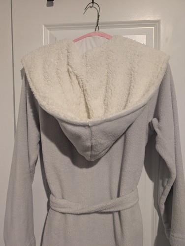 Victoria's Secret hellgrauer Bademantel M/L mit Sherpa gefüttert Hoodie Herz Logo weich - Bild 7 von 8
