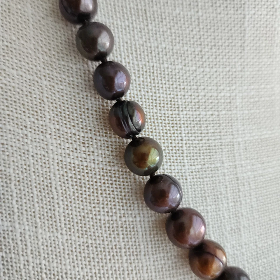 Vintage Chocolate Brown Freshwater Pearl Necklace 22" w/ Secure Push Clasp - Image 2 of 4