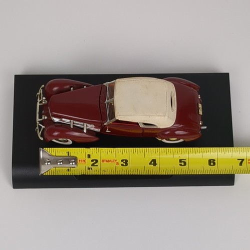 Signature Models 1937 Cord 812 Supercharged Coupe Burgundy 1:32 Scale Diecast - Picture 3 of 10