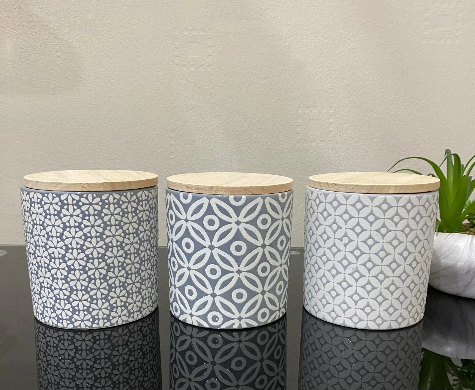 Grey Embossed Geometric Ceramic Set Of 3 Canisters Bamboo Lid Kitchen Decor
Opens in a new window or
