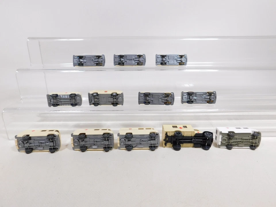 12x wiking H0 1:87 Ambulance etc: VW + MB+ Opel VG Mint #DD974-0, 5 - Image 3 of 4
