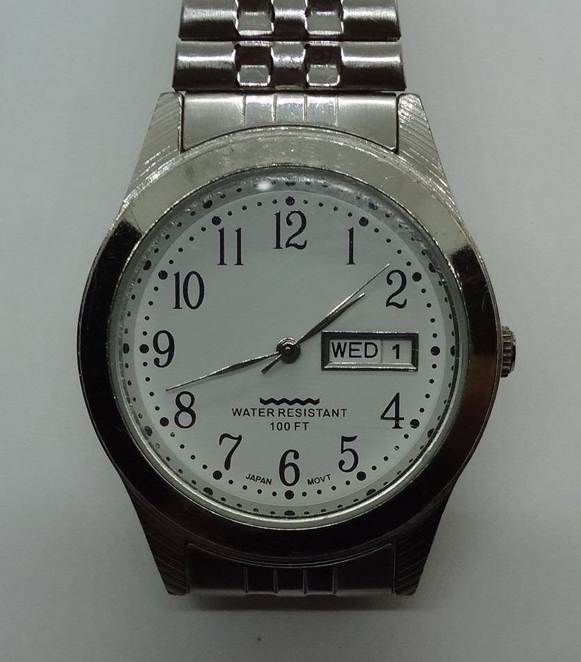 LOT OF 9 WATCHES ALL IN WORKING CONDITION Seiko, Pulsar, Orient, Milan, Peugeot