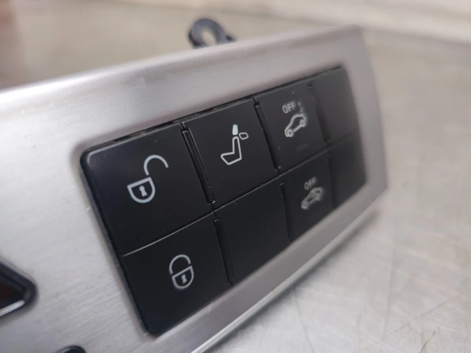 2004-2007 MERCEDES C CLASS W203 HAZARD CENTRAL LOCKING ESP CONTROL SWITCH - Image 2 of 4