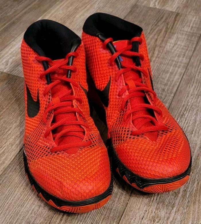 NIKE KYRIE 1 