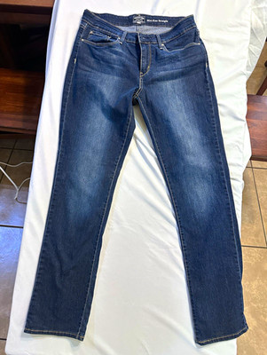 Signature by Levi Strauss & Co. Gold Women s Straight Jeans Dark Wash Blue