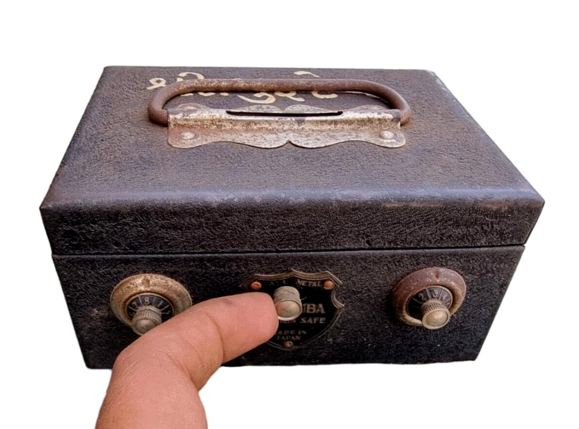 Vintage Iron Rare Tricky Number Combination System Lock Tin Money