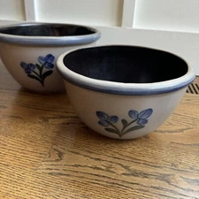Set Of 2 Row Pottery Mixing Bowls Floral 2000 Gray And Blue