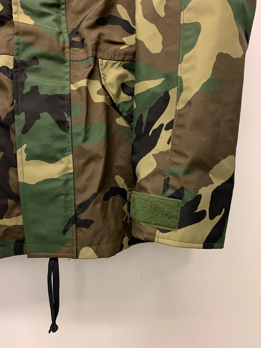 NOS GEN1 GORETEX Parka, Size Medium / Regular ECWCS Woodland