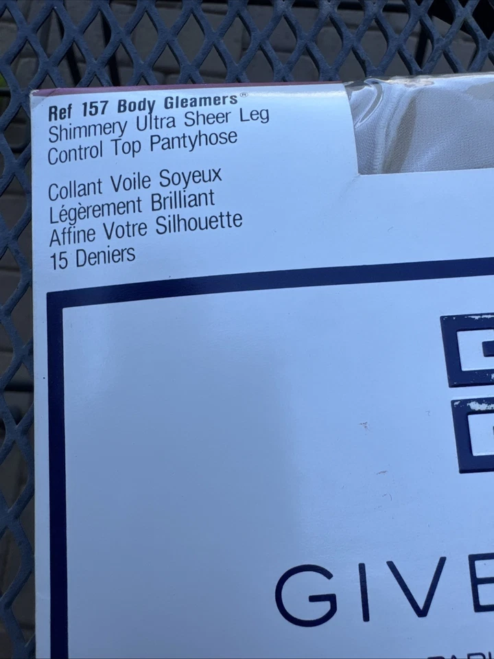 Винтажные блестящие колготки Givenchy 157 La crème размер C прозрачные чулочно-носочные изделия - Изображение 2 из 4