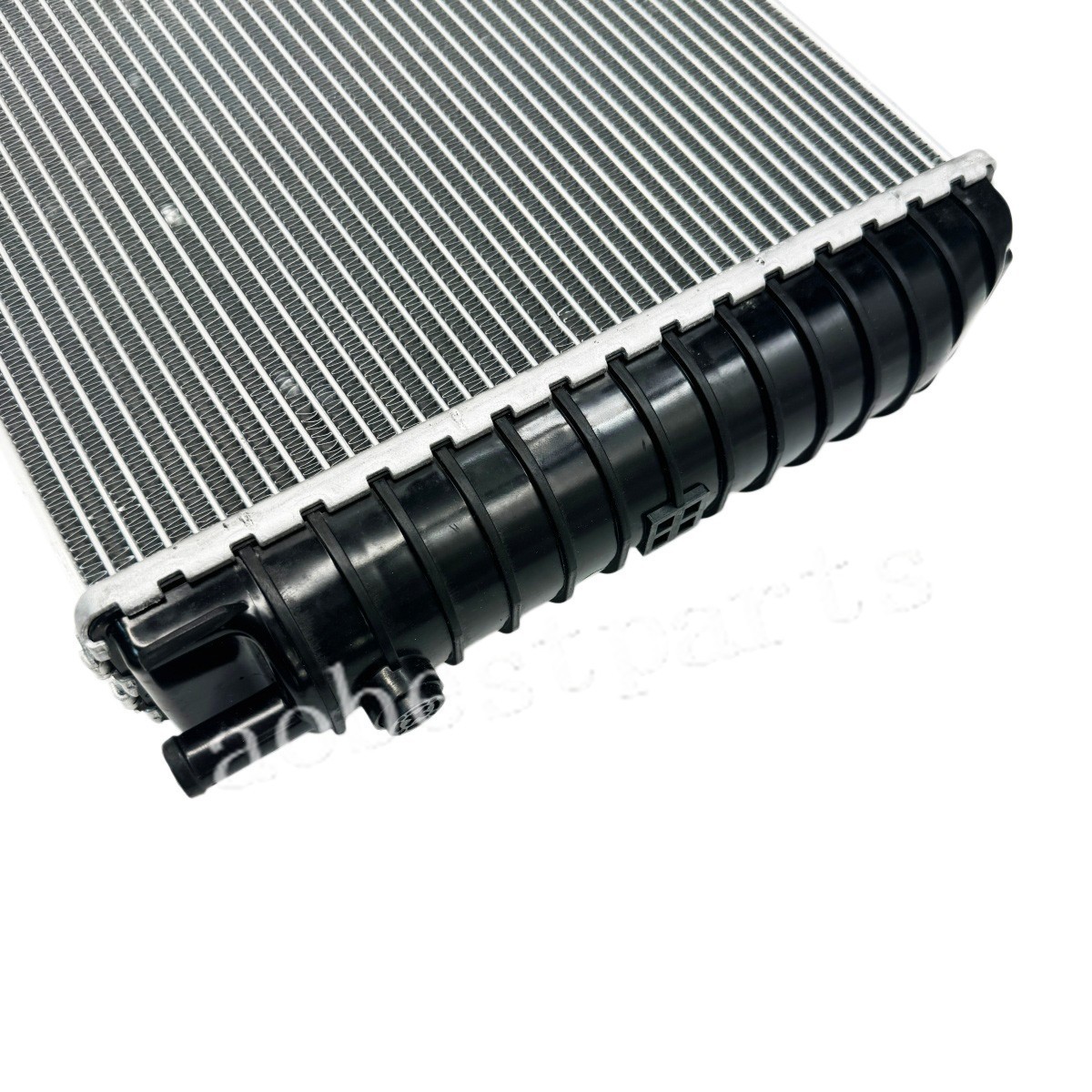 Left Or Right Radiator Charge Cooler for 2016-2018 Mclaren 570s Coupe 13L0183CP