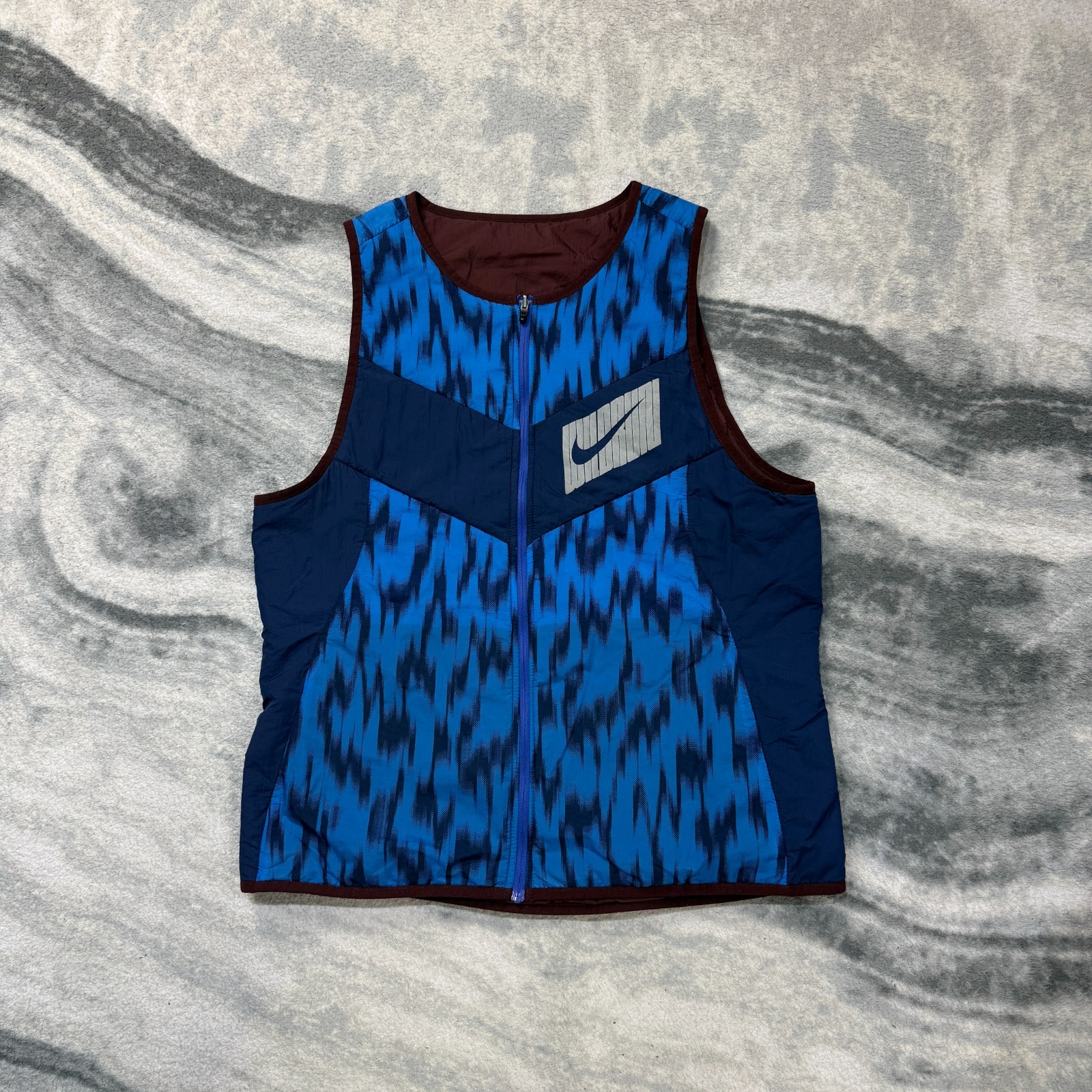 Nike Aerolayer Burgundy Blue Reversible Sz Medium Running Vest Body Warmer Gilet