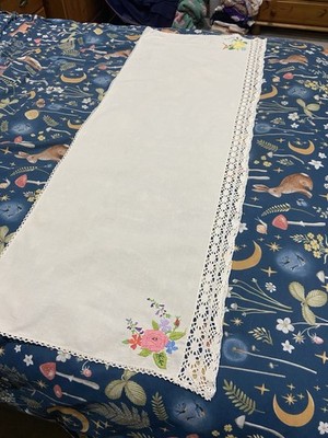 Vintage bestickt Leinen Sofa Rücken Läufer Häkel Spitze Kante Floral Cottagecore 