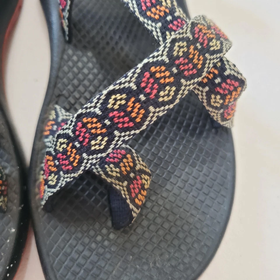 Chaco Sandals Womens Size 7 Black Red Z/2 Classic Webbing Toe Loop Hiking Sport - Image 2 of 4