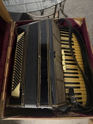 Vintage HOHNER Verdi III M 120 BASS 41 Keys Accordion Made In
