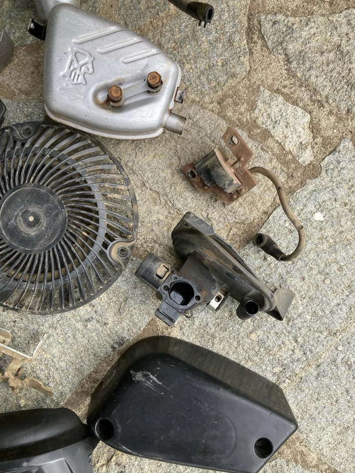 Pezzi Usati Di Ricambio Rasaerba Briggs & Stratton Lotto  - Immagine 4 di 4