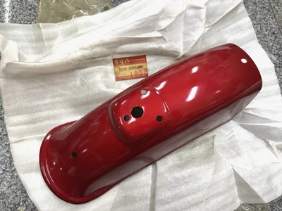 Aile arrière métal rouge Suzuki FR50 FR80 FR80M/B/N FR80SS NOS P/N 63110-3560... - Photo 1/4