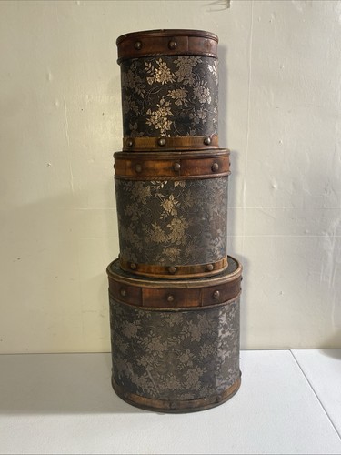 Set Of Antique Style Floral Metallic Embossed Nesting Boxes Wooden Banding - 第 1/24 張圖片