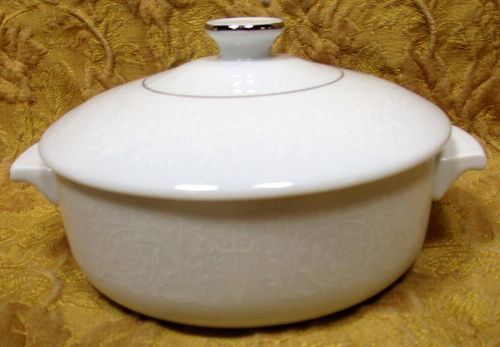 4 Crown Victoria Fine China LOVELACE individual covered casseroles or soup bowls - Picture 5 of 7