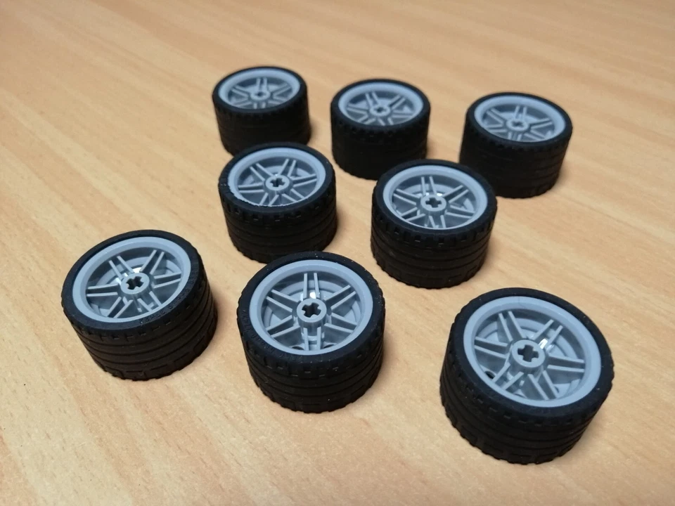 LEGO Technik 8 Stück Reifen 37 x 22 hellgraue Felge / Technic - Bild 3 von 4