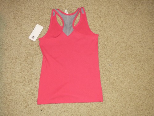 Under Armour Girls Pink Tank Top - Size YXL - NWT - Picture 4 of 4