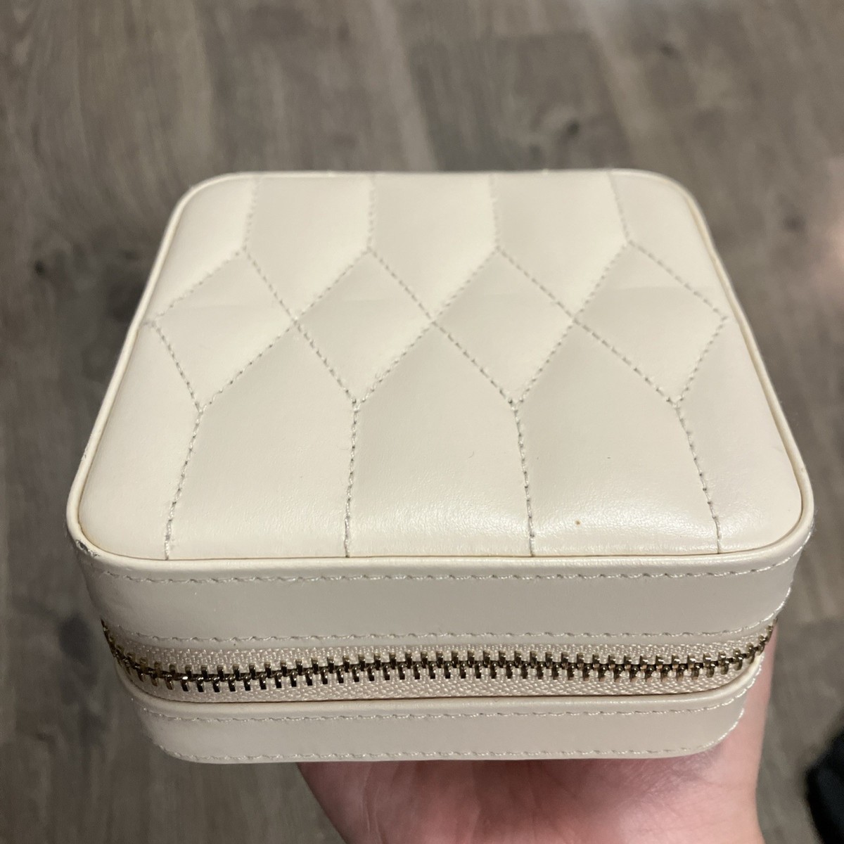 Wolf Carolina Cream Leather Travel Jewelry Case Zip Quilted Top