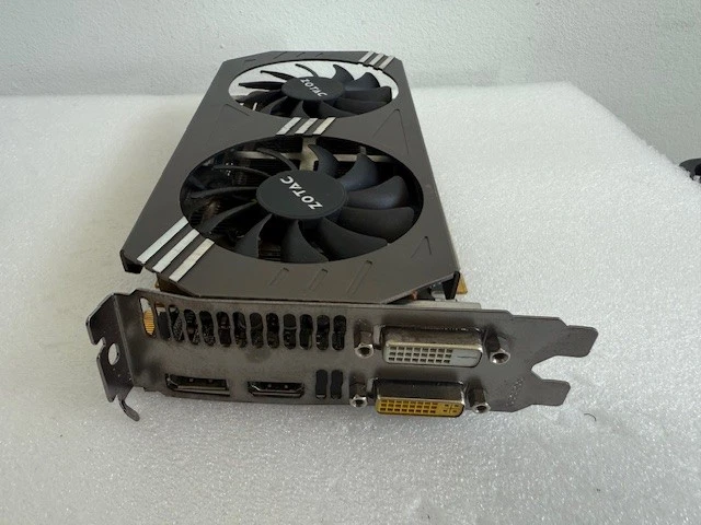 Zotac GeForce GTX 970 4GB 256BIT DDR5 288-1N366-000Z8 ZT-90101-10P - Image 4 of 4