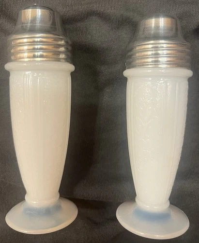 MacBeth Evans American Sweetheart Monax Salt Pepper Shaker Set Depression Glass